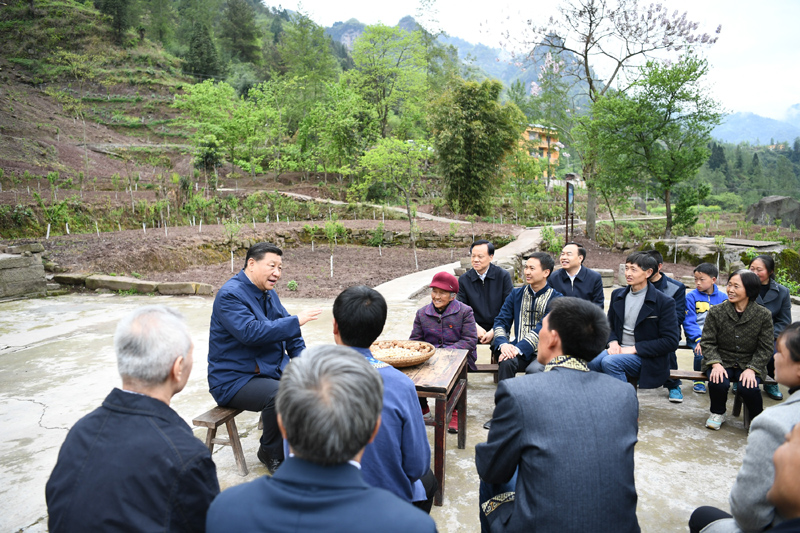 學習·故事丨總書記換乘三種交通工具來到這里